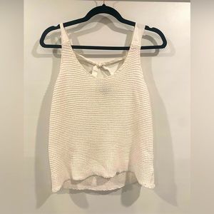 White knitted tank top